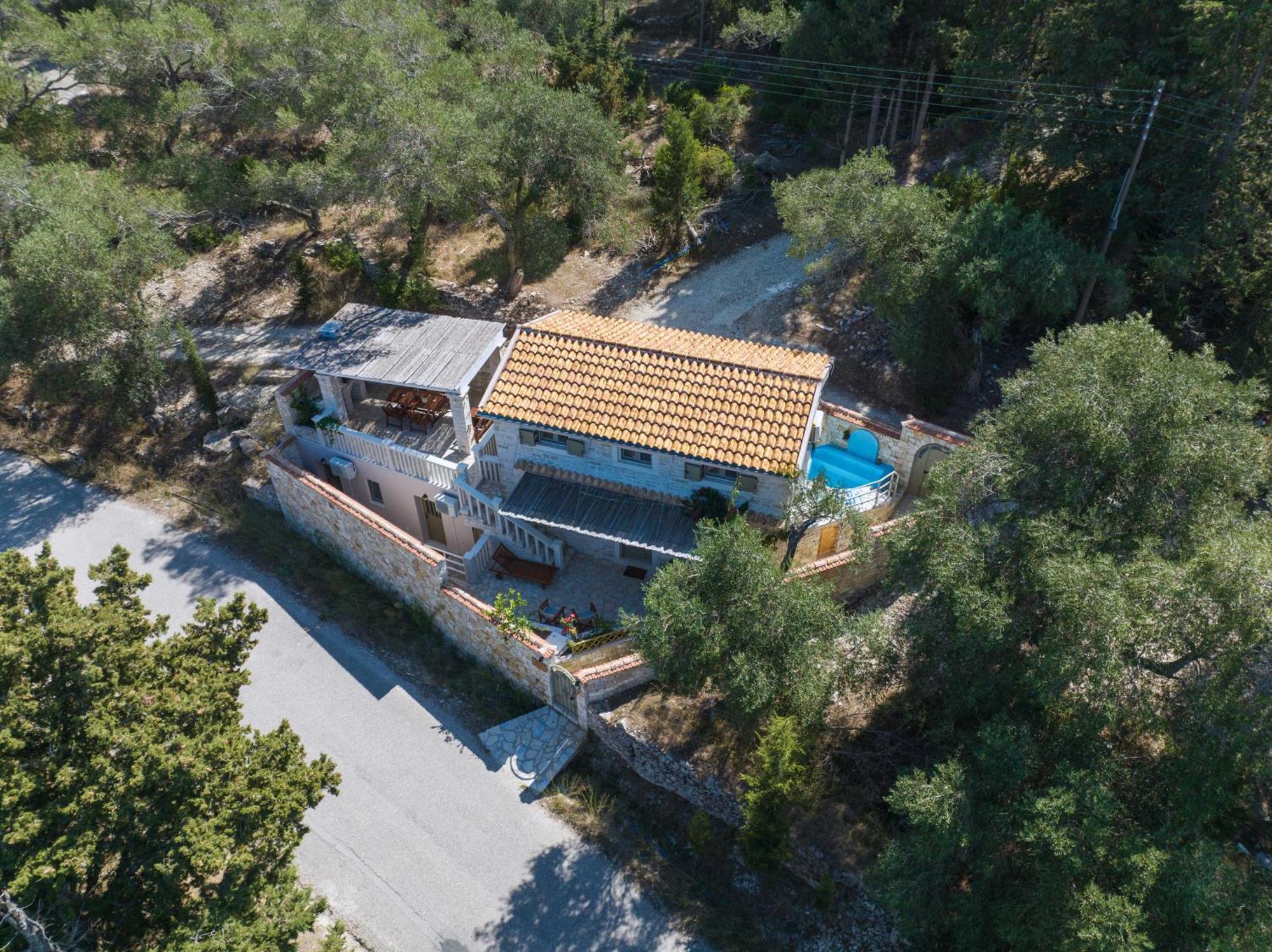 Family'S Nest Villa Lakka  Bagian luar foto